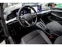 Volkswagen Golf 8.5 1.5 eTSI Leer ACC Navi Climate 3zone PDC LM velgen Stuurverwarming Stoelverwarming Ambientverlichting