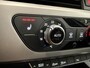 Audi A4 Avant 40 TFSI 204PK S-Line Facelift PANO/TREKHAAK/ACC/MATRIX/20"AUDI-SPORT/STOEL+STUURVERW/PRIVACY/DYNAMIC-LED/SPORT-PAKKET/MYTHOSSCHWARZ/VOLLEDIG AUDI DEALER HISTORIE, NET OH BEURT GEHAD