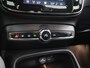 Volvo XC40 Recharge Twin Plus 78 kWh | Navigatie | Stoel/Stuurwielverwarming | Parkeercamera | Cruise Control Adaptief | Elektrische Achterklep |