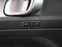 Volvo XC40 1.5 T5 Recharge Inscription Expression | Trekhaak Elektr. | Stoelverwarming | Cruise Control Adaptief | Stoel voor links electr. verstelbaar (met Memory) | Navigatie |