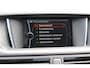 BMW X1 sDrive20i Chrome Line |Sportstoelen |Trekhaak |Panoramadak