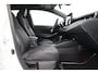 Toyota Corolla Touring Sports Hybrid 140 Dynamic | Trekhaak | Dodehoek detectie | Apple Carplay / Android Auto | Stoel-/stuurverwarming | Parkeersensoren voor/achter | Adaptive Cruise | Keyless | Clima | Camera | Full LED | 17 inch