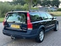 Volvo V70 Cross Country 2.4 T Comfort Line ECC Audio/Navigatie Elect. pakket LMV 16" Ledert Cruise Trekhaak Dealeronderhoud Nw Apk