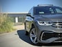 Volkswagen Tiguan 1.5 TSI R-Line Panoramadak|Leer|Elektr. verst. stoelen|Camera|Keyless|Sfeerverlichting|Virtual|Trekhaak|Carplay