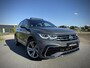 Volkswagen Tiguan 1.5 TSI R-Line Panoramadak|Leer|Elektr. verst. stoelen|Camera|Keyless|Sfeerverlichting|Virtual|Trekhaak|Carplay