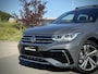 Volkswagen Tiguan 1.5 TSI R-Line Panoramadak|Leer|Elektr. verst. stoelen|Camera|Keyless|Sfeerverlichting|Virtual|Trekhaak|Carplay