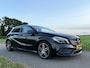 Mercedes-Benz A-klasse 180 AMG Automaat | Panoramadak | Apple CarPlay-Android Auto | Leder/Alcantra | Clima | 18" Velgen | Cruise