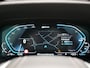 BMW X5 xDrive45e X Line PHEV 395pk Dealer O.H. | Trekhaak Af Fabriek | Panodak | Luchtvering | Head Up | Camera | Lederen Sportstoelen Memory & Verwarmd | Adaptief Onderstel | Sfeerverlichting | Keyless | Blis | Hifi | Plug In Hybrid |