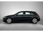 Mercedes-Benz A-klasse 180 Star Edition | Dode Hoek Ass | Stoelverwarming | LED Verlichting | Parkeerpakket met Camera | Inclusief 24 maanden Mercedes-Benz Certified garantie voor Europa.