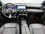 Mercedes-Benz A-klasse 180 Star Edition | Dode Hoek Ass | Stoelverwarming | LED Verlichting | Parkeerpakket met Camera | Inclusief 24 maanden Mercedes-Benz Certified garantie voor Europa.