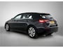 Mercedes-Benz A-klasse 180 Star Edition | Dode Hoek Ass | Stoelverwarming | LED Verlichting | Parkeerpakket met Camera | Inclusief 24 maanden Mercedes-Benz Certified garantie voor Europa.