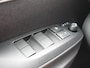 Mazda 2 Hybrid Toyota Yaris 1.5 Homura (Navi/Carplay,Camera,AdaptiveCruise,Stoel+Stuurverwarming,PDC,Leder,Keyless)