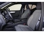 Volvo XC40 B3 Plus Black Edition - IntelliSafe Assist & Surround - 360º Camera - Harman/Kardon audio - Verwarmde voorstoelen & stuur - Parkeersensoren voor & achter - Elektr. bedienb. voorstoelen met geheugen links - Draadloze tel. lader - Standkachel - Extra getint glas - 20' LMV