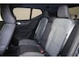Volvo XC40 B3 Plus Black Edition - IntelliSafe Assist & Surround - 360º Camera - Harman/Kardon audio - Verwarmde voorstoelen & stuur - Parkeersensoren voor & achter - Elektr. bedienb. voorstoelen met geheugen links - Draadloze tel. lader - Standkachel - Extra getint glas - 20' LMV