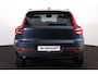 Volvo XC40 B3 Plus Black Edition - IntelliSafe Assist & Surround - 360º Camera - Harman/Kardon audio - Verwarmde voorstoelen & stuur - Parkeersensoren voor & achter - Elektr. bedienb. voorstoelen met geheugen links - Draadloze tel. lader - Standkachel - Extra getint glas - 20' LMV