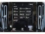 Volvo XC40 T3 Business Pro - IntelliSafe Assist & Surround - Parkeercamera achter - Parkeersensoren voor & achter - High Performance audio - 18' LMV