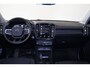 Volvo XC40 T3 Business Pro - IntelliSafe Assist & Surround - Parkeercamera achter - Parkeersensoren voor & achter - High Performance audio - 18' LMV