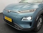 Hyundai Kona Electric EV Limited 64 kWh 3- Fase SOH 95,6% | Warmtepomp | Elektrisch Schuif/Kanteldak | Camera | Leer | Head-Up Display