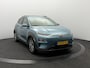 Hyundai Kona Electric EV Limited 64 kWh 3- Fase SOH 95,6% | Warmtepomp | Elektrisch Schuif/Kanteldak | Camera | Leer | Head-Up Display