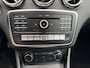 Mercedes-Benz A-klasse 180 Business Solution | Zeer nette auto | Navigatie | Achteruitrijcamera | Parkeersensoren v + a | Comfort stoelen | Stoelverwarming |