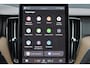 Volvo XC60 T6 Recharge AWD Plus Dark - Panorama/schuifdak - IntelliSafe Assist & Surround - 360º Camera - Harman/Kardon audio - Verwarmde voorstoelen, stuur & achterbank - Parkeersensoren voor & achter - Elektr. bedienb. voorstoelen met geheugen - Head up display - Inklapbare trekhaak - 19' LMV