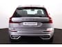 Volvo XC60 T6 Recharge AWD Plus Dark - Panorama/schuifdak - IntelliSafe Assist & Surround - 360º Camera - Harman/Kardon audio - Verwarmde voorstoelen, stuur & achterbank - Parkeersensoren voor & achter - Elektr. bedienb. voorstoelen met geheugen - Head up display - Inklapbare trekhaak - 19' LMV