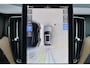 Volvo XC60 T6 Recharge AWD Plus Dark - Panorama/schuifdak - IntelliSafe Assist & Surround - 360º Camera - Harman/Kardon audio - Verwarmde voorstoelen, stuur & achterbank - Parkeersensoren voor & achter - Elektr. bedienb. voorstoelen met geheugen - Head up display - Inklapbare trekhaak - 19' LMV