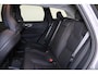Volvo XC60 T6 Recharge AWD Plus Dark - Panorama/schuifdak - IntelliSafe Assist & Surround - 360º Camera - Harman/Kardon audio - Verwarmde voorstoelen, stuur & achterbank - Parkeersensoren voor & achter - Elektr. bedienb. voorstoelen met geheugen - Head up display - Inklapbare trekhaak - 19' LMV