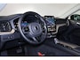 Volvo XC60 T6 Recharge AWD Plus Dark - Panorama/schuifdak - IntelliSafe Assist & Surround - 360º Camera - Harman/Kardon audio - Verwarmde voorstoelen, stuur & achterbank - Parkeersensoren voor & achter - Elektr. bedienb. voorstoelen met geheugen - Head up display - Inklapbare trekhaak - 19' LMV
