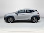 Hyundai Kona 1.6 GDI HEV Fashion | Cruisecontrol | Navigatiesysteem | Achterruitrijcamera | Lichtmetalenvelgen | Parkeersensoren achter| Climate control | Headup-Display |