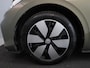 Volkswagen ID.3 Pure Oranje Edition 52 kWh 170 pk | SOH 100% | Navigatie via App | Parkeersensoren | Adaptieve cruise control | LED koplampen |