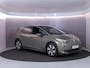 Volkswagen ID.3 Pure Oranje Edition 52 kWh 170 pk | SOH 100% | Navigatie via App | Parkeersensoren | Adaptieve cruise control | LED koplampen |