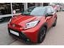 Toyota Aygo X 1.0 VVT-i S-CVT Premium Automaat. Nieuwstaat! Navigatie, two-tone premium kleur.
