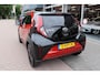 Toyota Aygo X 1.0 VVT-i S-CVT Premium Automaat. Nieuwstaat! Navigatie, two-tone premium kleur.
