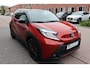 Toyota Aygo X 1.0 VVT-i S-CVT Premium Automaat. Nieuwstaat! Navigatie, two-tone premium kleur.