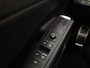 Volkswagen T-Roc R-Line First Edition 1.5 eTSI 110 kW / 150 PK SUV | Panoramadak | Trekhaak | Matrix | Harman Kardon | Black Style | Navigatie | Elektrische Klep |