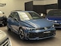 Volkswagen Golf 1.5 eTSI R-Line / Camera / Matrix /