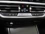 BMW 3-Serie Touring 320e Shadow Line | Camera | Trekhaak | Leder/Stof | DAB | LED | Cruise | Carplay