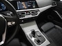 BMW 3-Serie Touring 320e Shadow Line | Camera | Trekhaak | Leder/Stof | DAB | LED | Cruise | Carplay