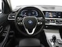 BMW 3-Serie Touring 320e Shadow Line | Camera | Trekhaak | Leder/Stof | DAB | LED | Cruise | Carplay