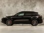 Porsche Cayenne 3.0 E-Hybrid Sport 463Pk (SPORTCHRONO PAKKET, LUCHTVERING, SOH 95%, APPLE CARPLAY, MEMORY SEATS, STOELVERWARMING, GETINT GLAS, CAMERA, NIEUWSTAAT)