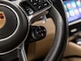Porsche Cayenne 3.0 E-Hybrid Sport 463Pk (SPORTCHRONO PAKKET, LUCHTVERING, SOH 95%, APPLE CARPLAY, MEMORY SEATS, STOELVERWARMING, GETINT GLAS, CAMERA, NIEUWSTAAT)