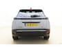Peugeot e-2008 EV GT 54 kWh | Achteruitrijcamera | Parkeersensoren | Adaptive cruise control | Wireless charging | Navigatie | Airco | Climate control | Stuurbediening | Interieurverlichting | Half stof/leer bekleding | Verkeersbord detectie
