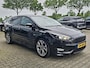 Ford Focus Wagon 1.5 Titanium 182 pk | 2de eigenaar | Bi-xenon | Camera | Stuur- en stoelverwarming | 18'' velgen | Zéér netjes!
