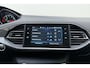 Peugeot 308 SW 1.2 PureTech Blue Lease Premium Trekhaak | Apple carplay/Android auto | Achteruitrijcamera | Keyless entry | Panorama dak | Lichtmetalen velgen |