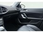 Peugeot 308 SW 1.2 PureTech Blue Lease Premium Trekhaak | Apple carplay/Android auto | Achteruitrijcamera | Keyless entry | Panorama dak | Lichtmetalen velgen |