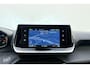 Peugeot e-2008 EV Allure Pack 50 kWh | Apple carplay/Android auto | Automatische airco | Cruise control | Lichtmetalen velgen 17'' | Parkeersensoren |