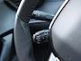Peugeot e-2008 EV Active 50 kWh 136pk | Navigatie | Donder getint glas | PDC A | Achteruitrij Camera |