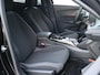 Peugeot e-2008 EV Active 50 kWh 136pk | Navigatie | Donder getint glas | PDC A | Achteruitrij Camera |