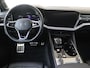 Volkswagen Touareg 3.0 TSi eHybrid 4MOTION R | Panoramadak | Luchtvering | Head-up display | DYNAUDIO | 4-zone airco | Stoelventilatie voor | Memory bestuurdersstoel | Dodehoek detectie |
